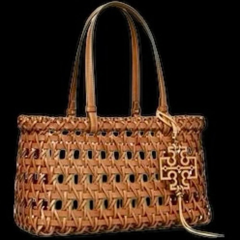 ISO Tory Burch McGraw Basketweave Tote with Logo Charm. - Picture 1 of 1